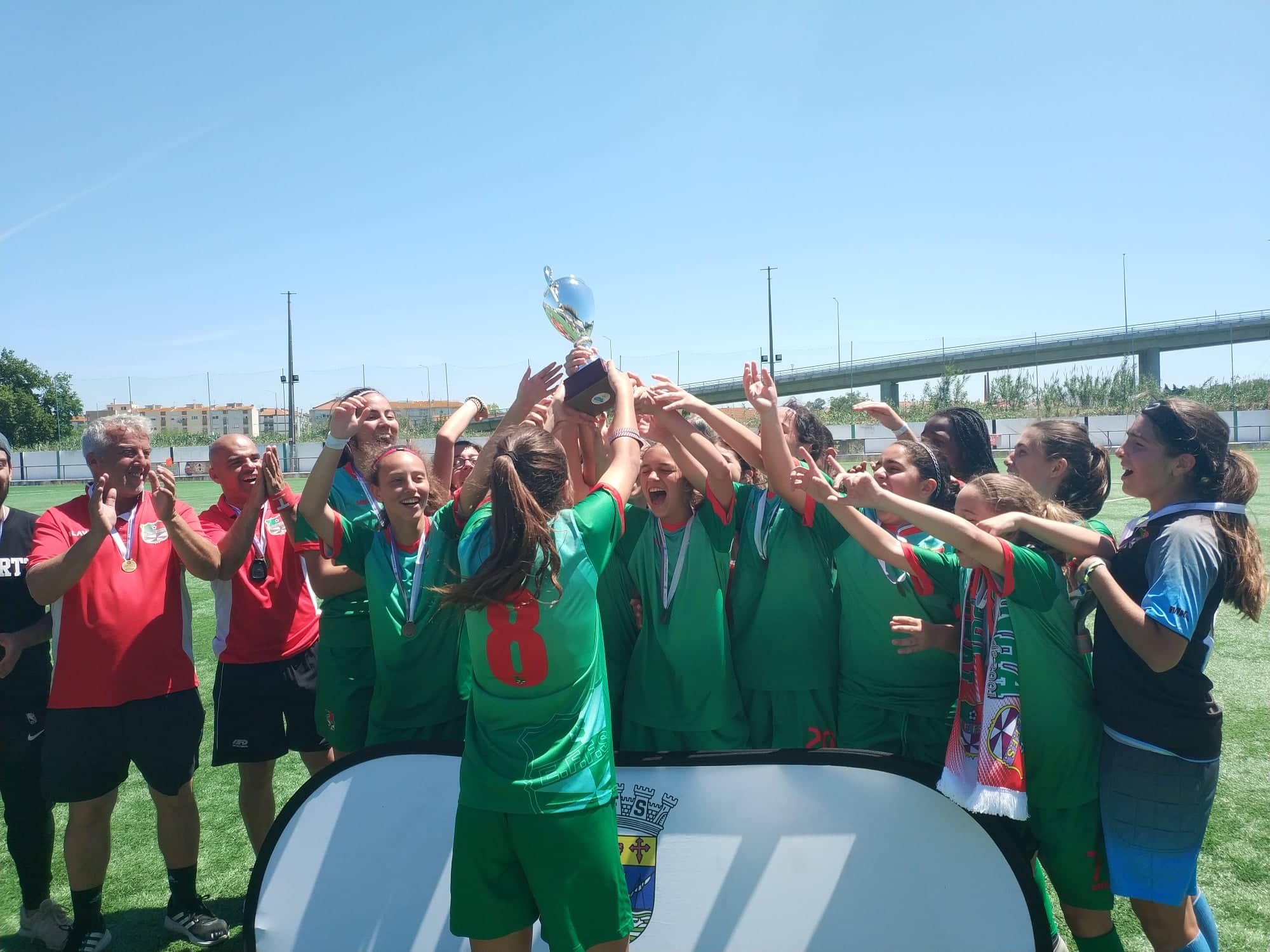 Escola FF Setúbal reergueu a Taça Distrital Juvenil de futebol feminino